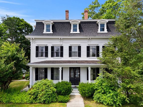 3rd image of 532 Washington St