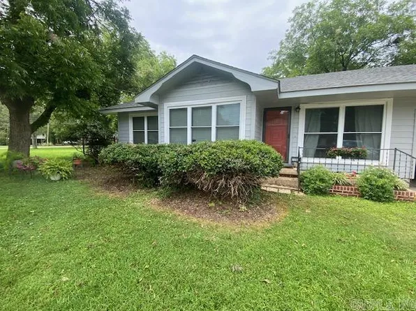 518 E Olive St, Prescott, AR 71857