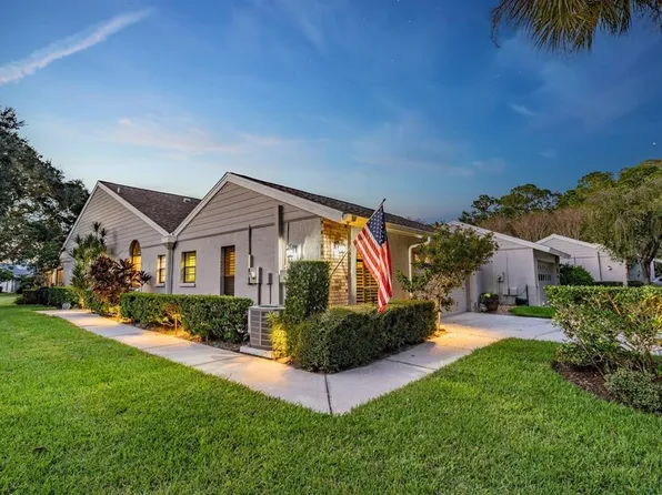 5559 Salem Square Dr N, Palm Harbor, FL 34685