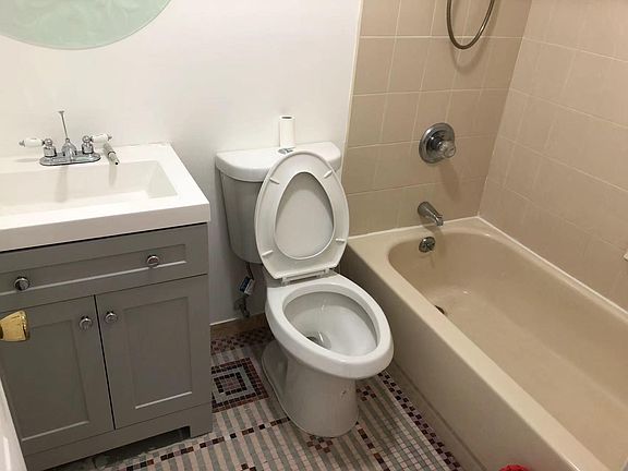 3rd image of 36 Pebble Ln Floor 1