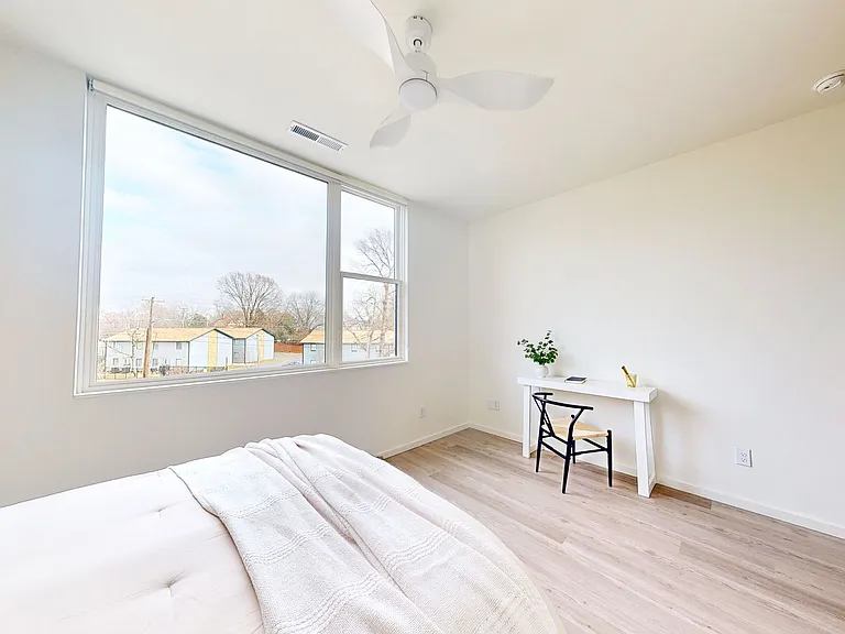 218 N Dillard St — Photo 25