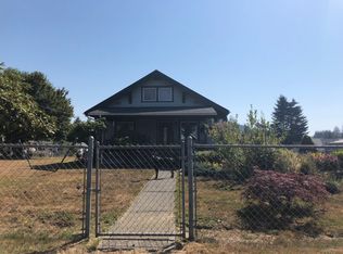 881 Willapa Rd, Raymond, WA 98577