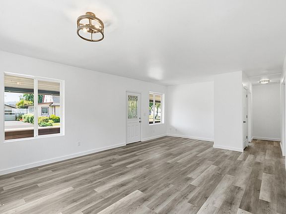 5th image of 309 Miller Ave