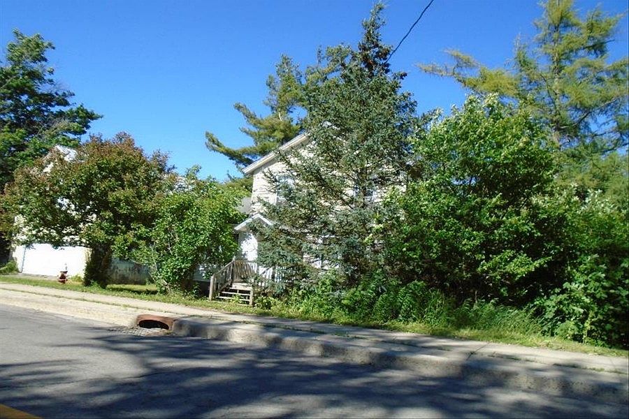 2nd image of 134 South St