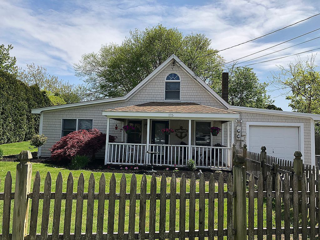 175 Rhode Island Blvd, Portsmouth, RI 02871 Zillow