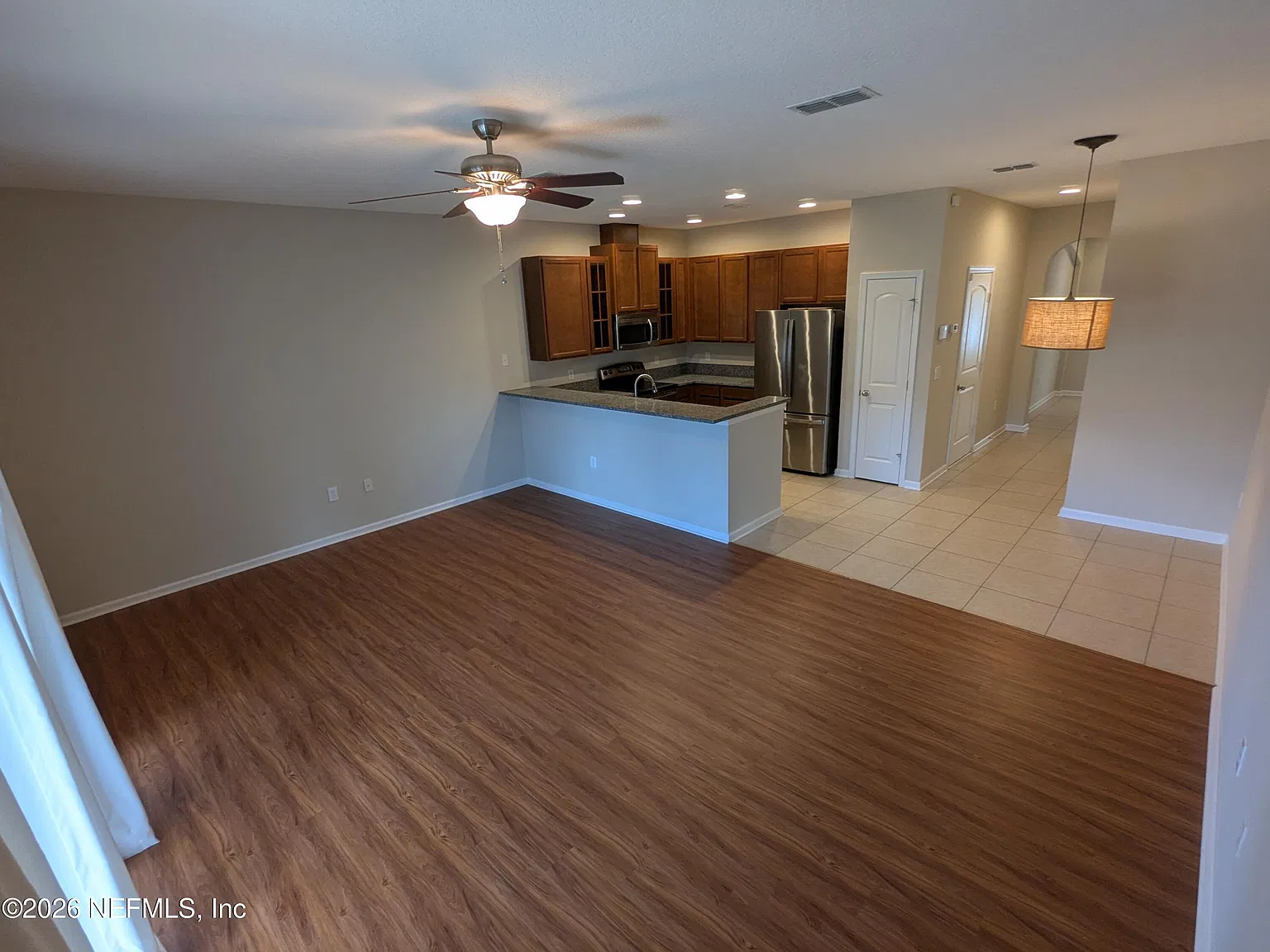 2 bed, 2.5 bath, 1480 sqft, $1,850 — Photo 4