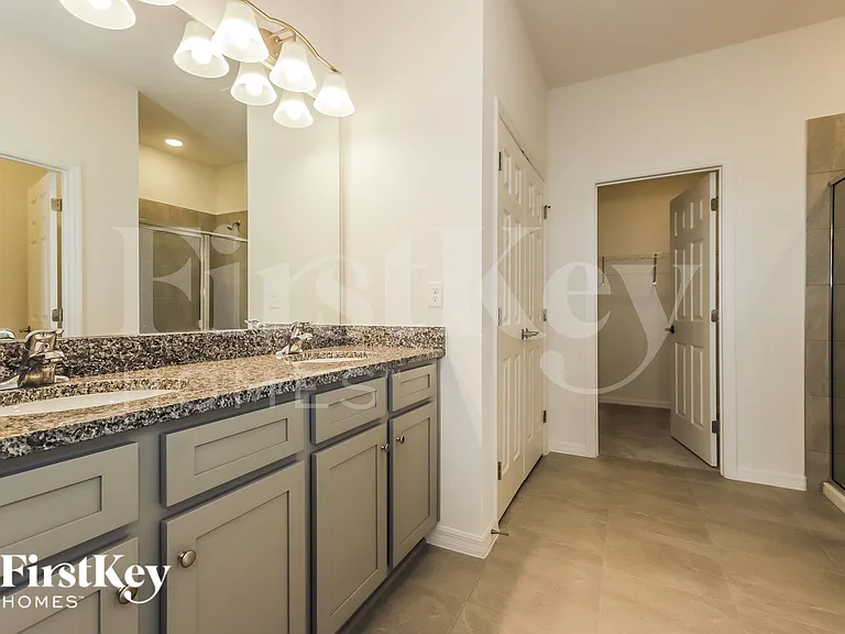 527 Crown Rose Dr — Photo 10