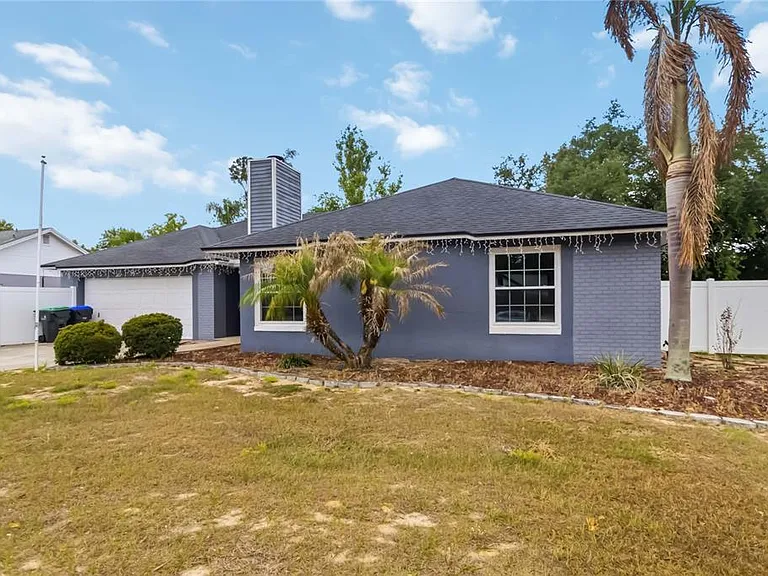 7832 Barberry Dr — Photo 1