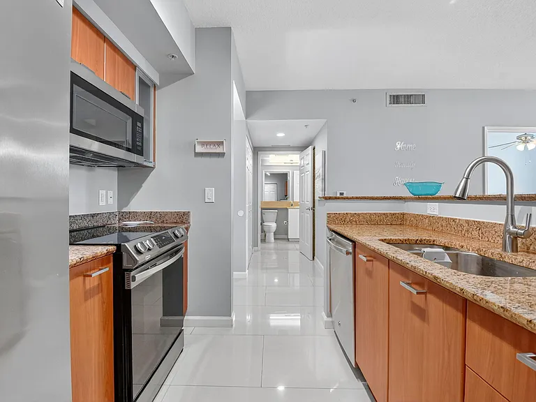 625 Casa Loma Blvd #306 — Photo 11