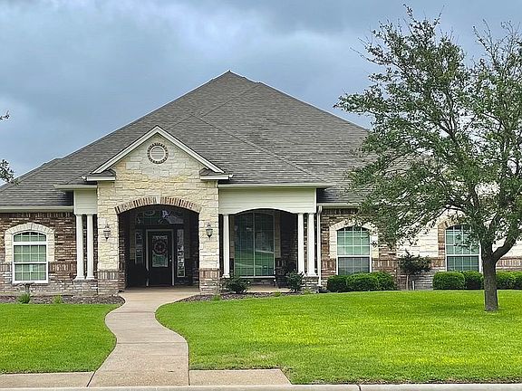 2nd image of 1315 Walker Cir