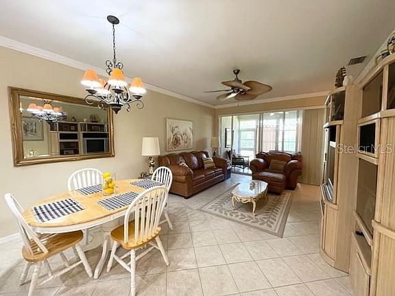 5th image of 2474 Magnolia Cir