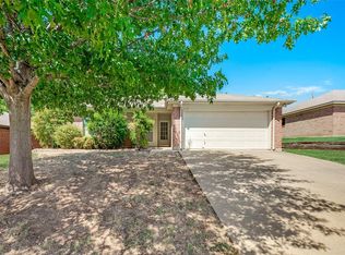 612 Cumberland Dr, Burleson, TX 76028