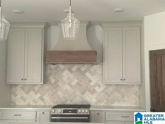 5th image of 7883 Brae Village Dr