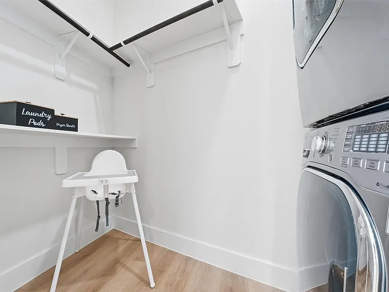 4206 Fox St — Photo 12