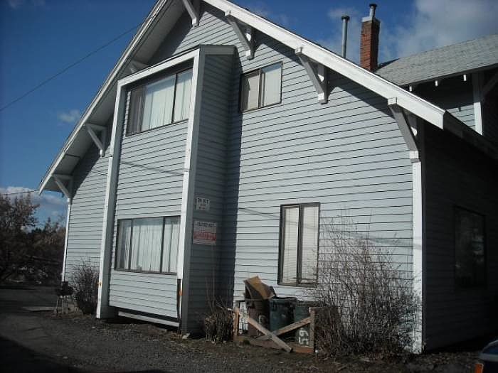 2nd image of 665 NE Maple St APT 4