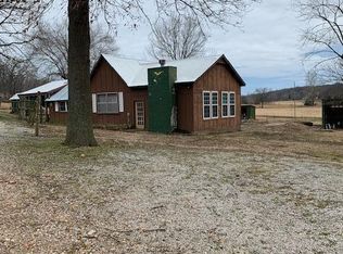 1748 Antelope Rd, Seneca, MO 64865