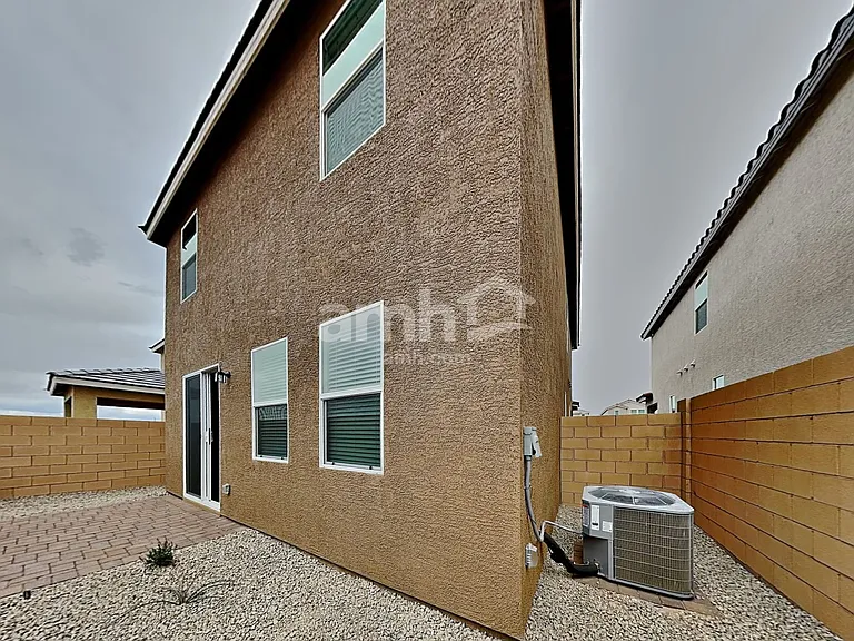 11111 Magallanes St — Photo 21