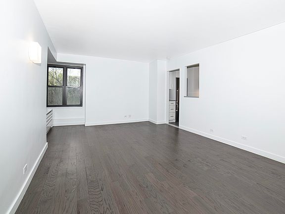 3rd image of 383 Grand St APT M502
