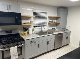 2302 N San Antonio St, Pearland, TX 77581