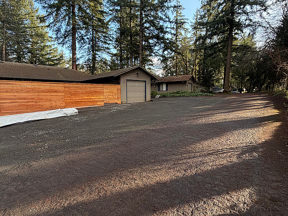 5th image of 18123 Deerbrush Ave