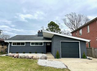 521 N Hamlin Ave, Park Ridge, IL 60068