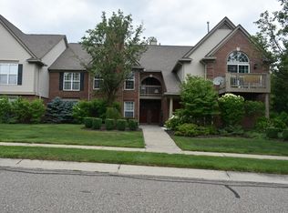 28034 Carlton Way Dr, Novi, MI 48377