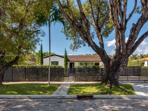 520 SW 27th Rd, Miami, FL 33129
