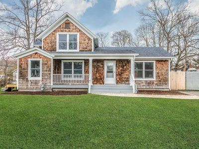 47 Clinton St, Center Moriches, NY, 11934