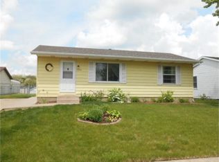 3304 W 43rd St, Davenport, IA 52806