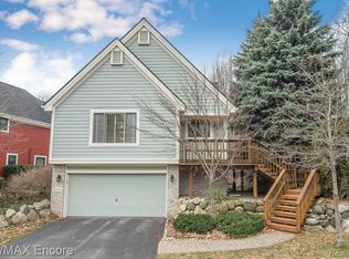 5558 Northcrest Village Dr, Clarkston, MI 48346