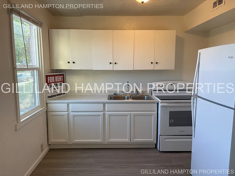 318 NW 15th St #318 — Photo 3
