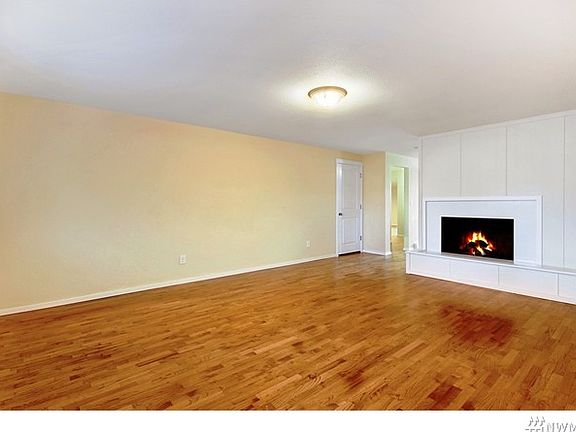 4th image of 10505 108th Ave SW