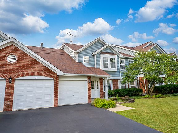 2nd image of 1590 Thornfield Ln APT 4