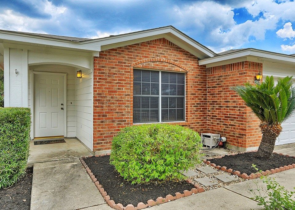 1st image of 1718 Lloydminister Way