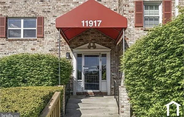 2 bed, $2,000 — Photo 2