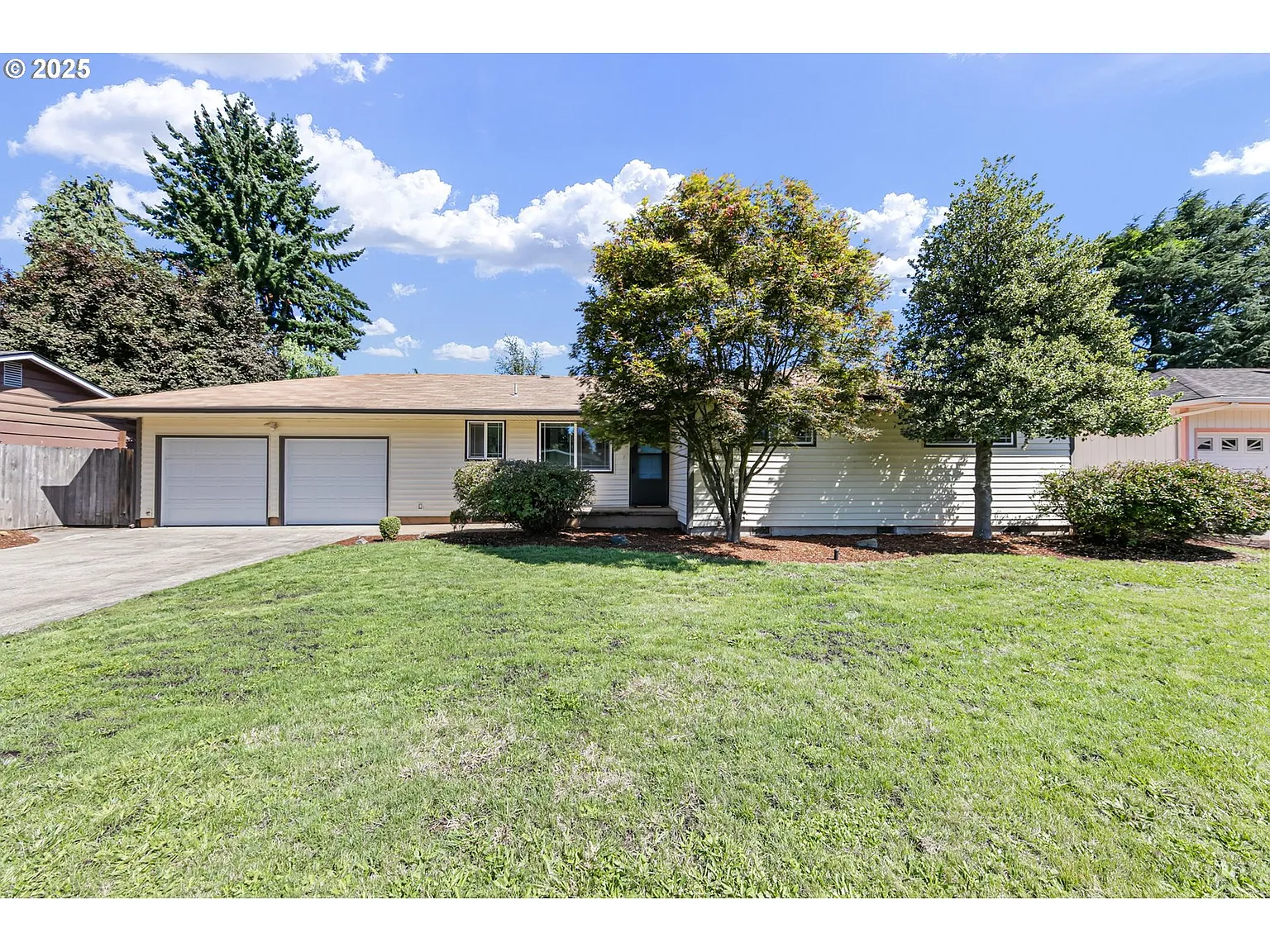 813 Sunview St photo 1