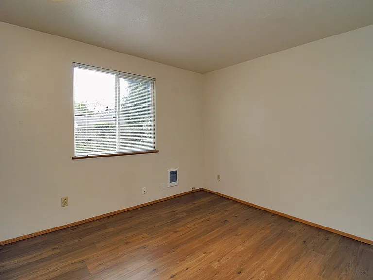 548 NE Tillamook St — Photo 15