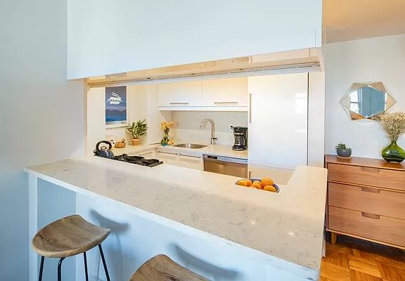 4th image of 63 E 9th St APT 12A