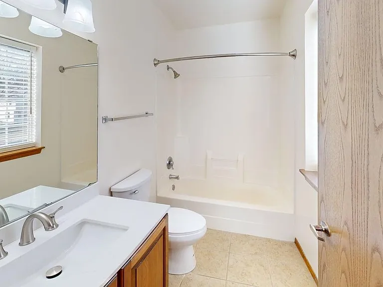 Sauk Creek Apartments — Photo 19