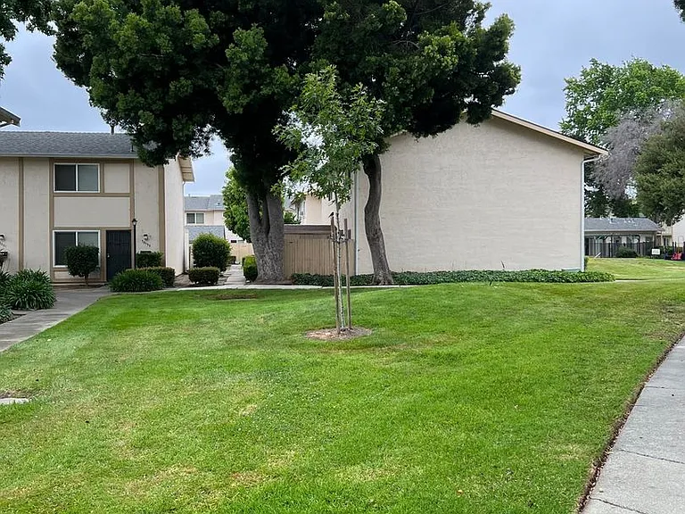 38593 Royal Ann Cmn — Photo 3