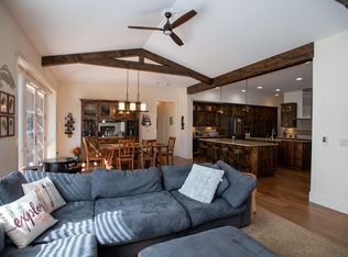61358 Triple Knot Rd, Bend, OR 97702