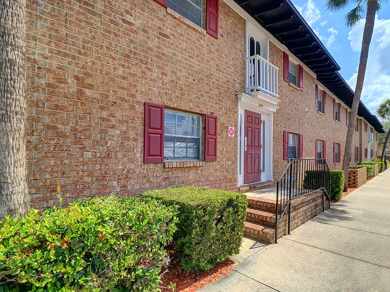 The Rio Apartments — Photo 61