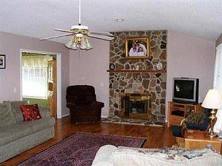 2nd image of 162 Sunnydale Dr
