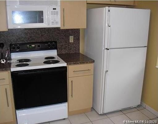 3rd image of 6262 NW 170th Ter #626