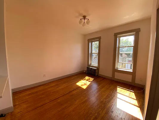 Rented by Premier Metro Realty Corp | media 16