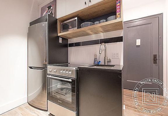 5th image of 152 W 49th St #6DD
