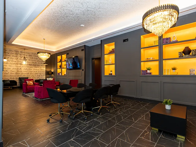 Mckenzie | Co-Working Business Center