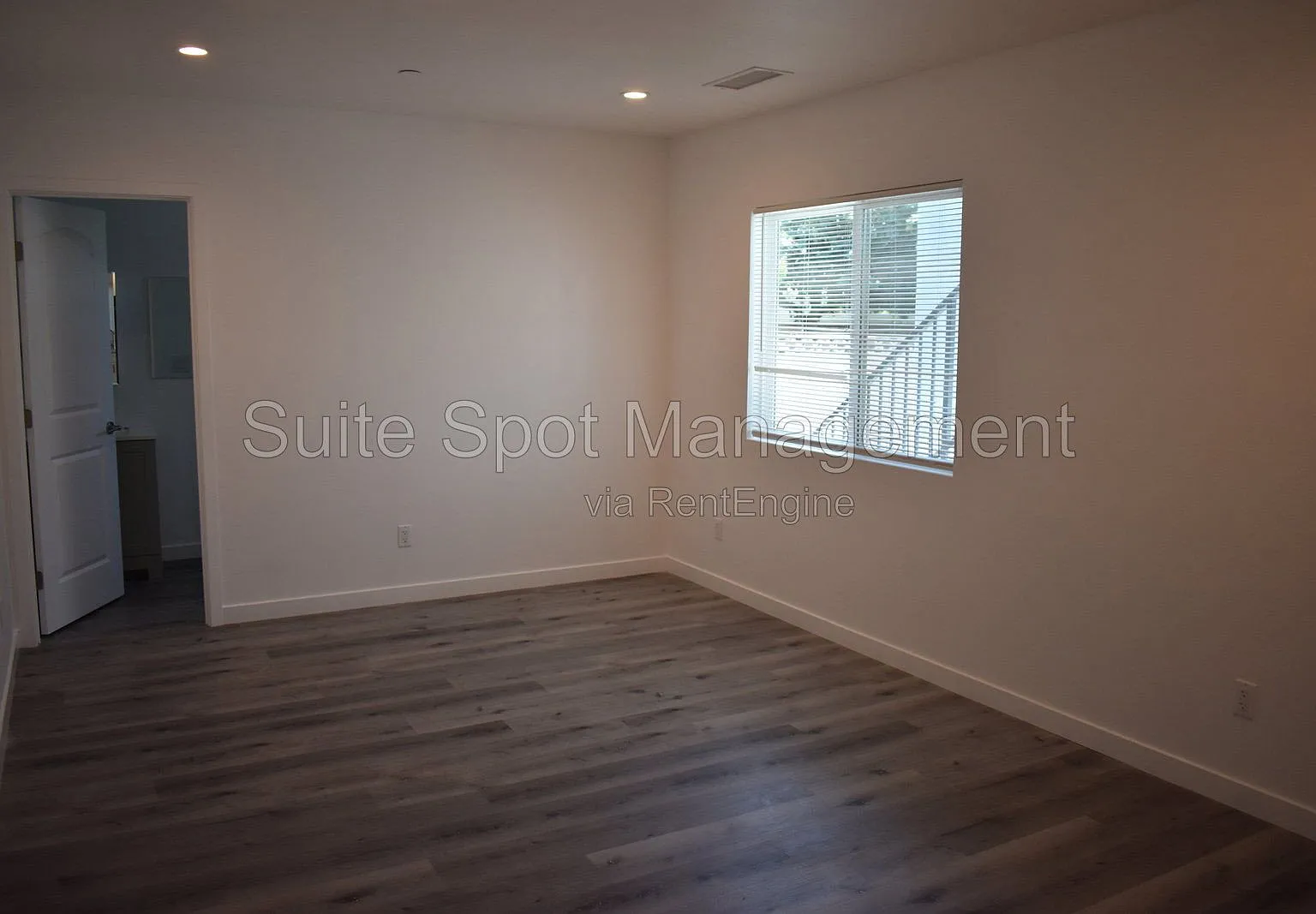 4 bed, 2.0 bath, $4,795 — Photo 3