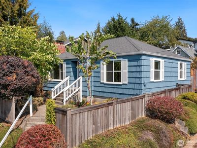 9200 5th Avenue NE, Seattle, WA, 98115