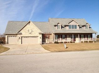 1 Laura Pl, Jacksonville, IL 62650